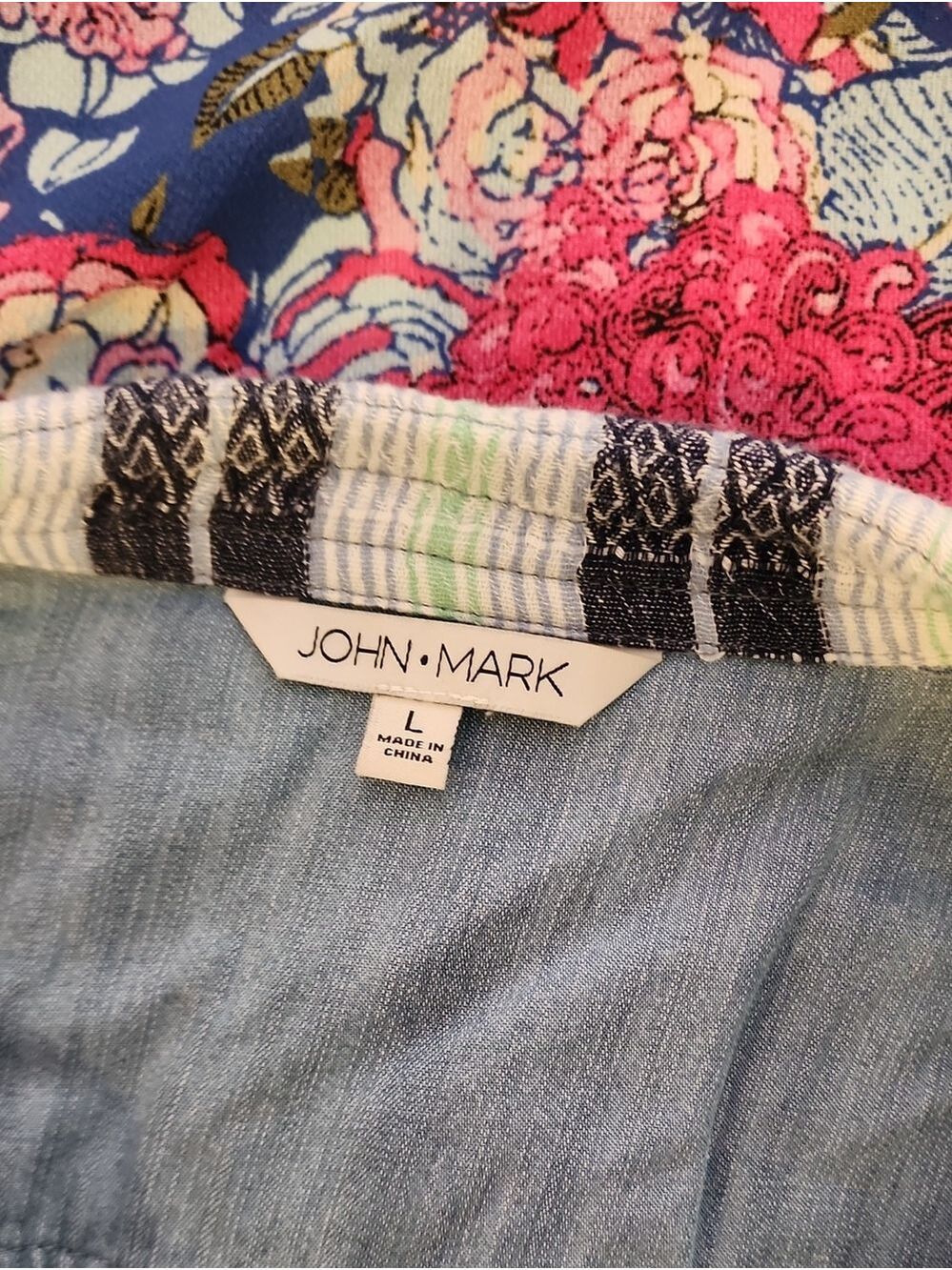 John Mark Blue Chambray Tunic with Pink Floral Accents size L - Picture 5 of 7